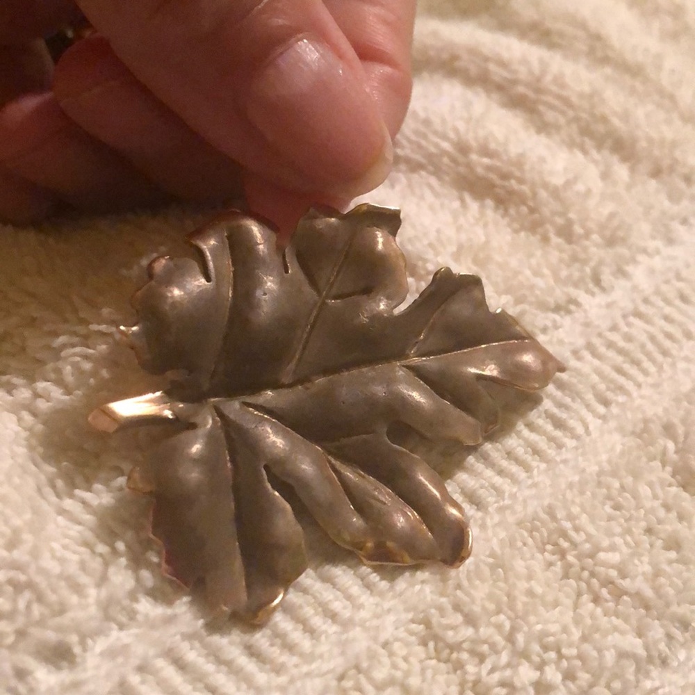 Oak leaf pin - Picture 5 of 6